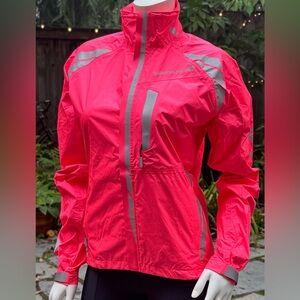 Endura Women's Luminite II waterproof Jacket. Small. Pink.
